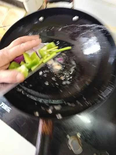 豚腸炒めの作り方：1