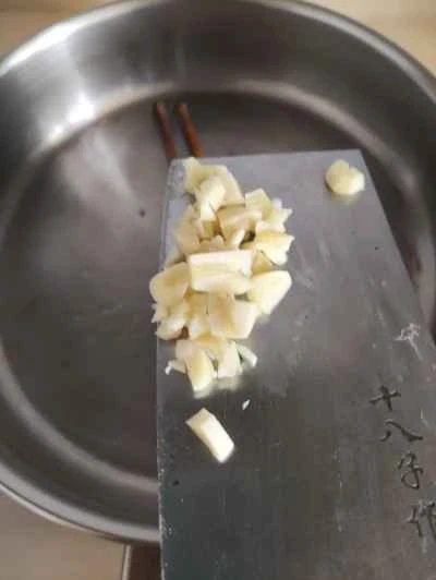 細切りジャガイモとチャイブの炒め物の作り方：4