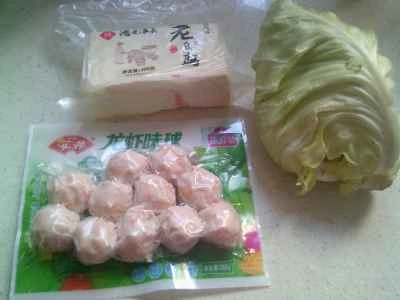 ロブスターのしっぽボール、キャベツ、豆腐のシチューの作り方：1