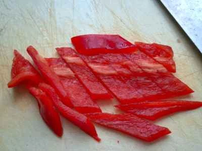 2種類の新鮮な材料を使ったセロリ炒めの作り方：4