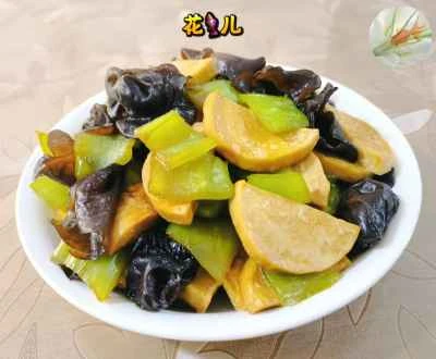 黒キクラゲとピーマンのベジタリアンチキン炒めのレシピ