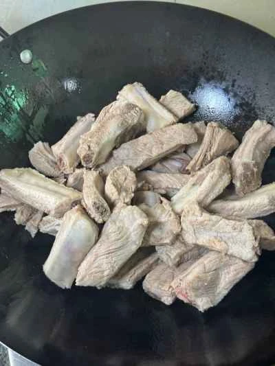 豚バラ肉、ジャガイモ、インゲン、春雨の煮込みの作り方：7