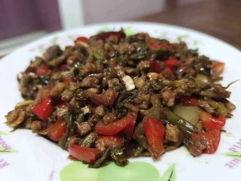 牛肉と辛子のピクルス炒めのレシピ