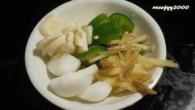 塩豚、乾燥豆腐、角切りコーンの作り方：2