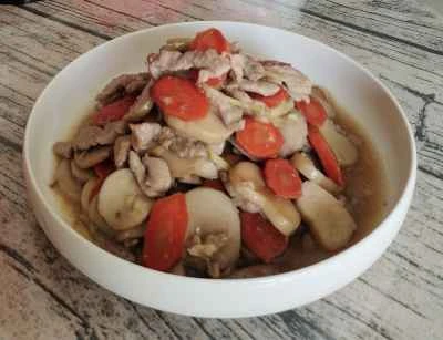 豚肉とニンジン、エリンギの炒め物のレシピ