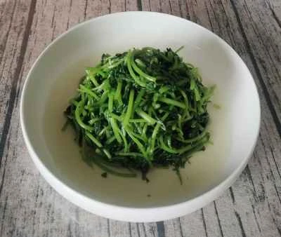 菊菜炒めの手順：4