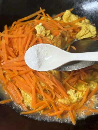 にんじんと卵の炒め物の作り方：9