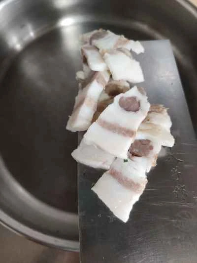 豚肉の皮と白菜の炒め物の作り方：4