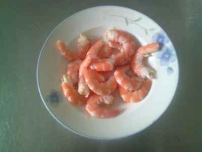 スイカの皮入りエビとカツオの炒め物の作り方：8