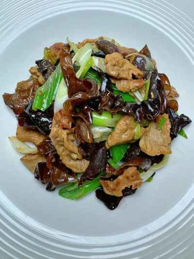 豚肉とネギとキクラゲの炒め物のレシピ