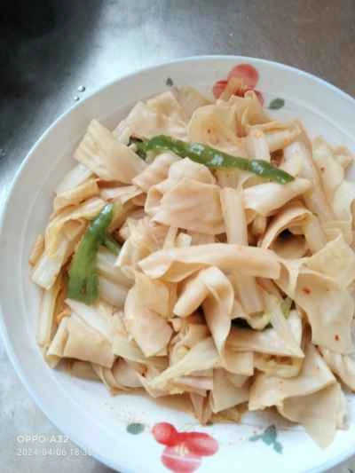 豆腐の結び目とキャベツの炒め物の作り方：7