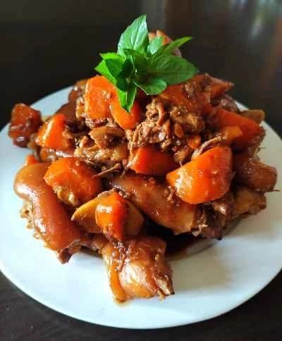 豚足とニンジンの煮込みのレシピ