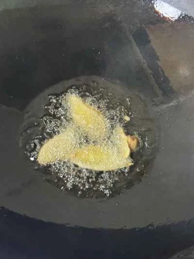 豚のしっぽの煮込みレシピ手順：3