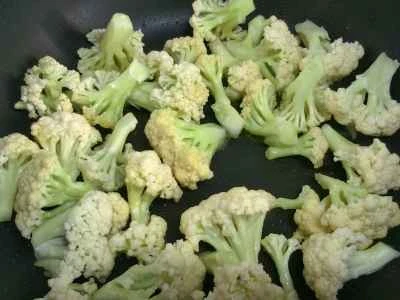 こんにゃくの結び目とカリフラワーの炒め物の作り方：3