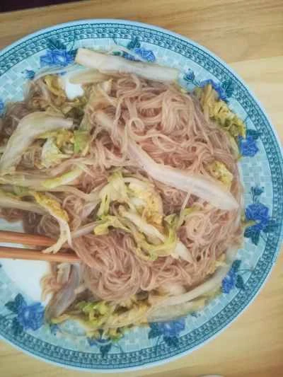 春雨とベビーチンゲン菜の炒め物