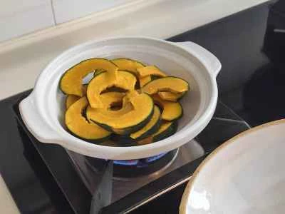 ユリ焼きカボチャの作り方：2