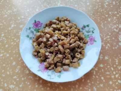 インゲンと卵の炒め物の作り方：1