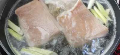 豚バラ肉の煮込みレシピの手順：1