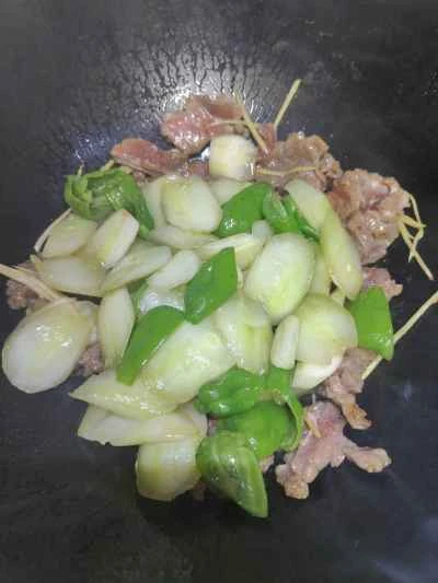 牛肉とキュウリの炒め物の作り方：16