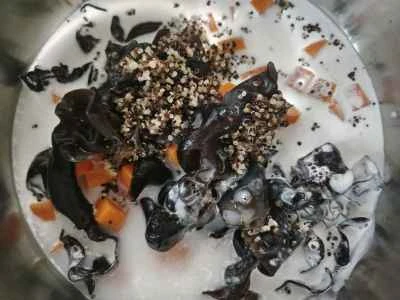 ココナッツキヌア、栗、ゴルゴンフルーツのミックス野菜スープの作り方：4