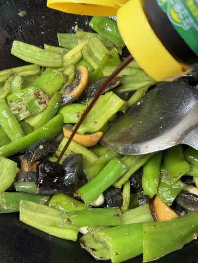 ピーマンと卵の塩炒めの作り方：7