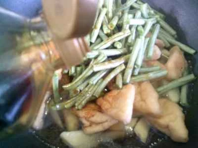 フライドポテトと豆の三角形を作る手順：7