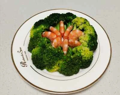 豊かな緑の中で鮮やかな赤を作るための手順：4