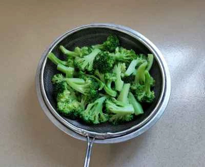 オイスターソースでブロッコリーを作る手順：4