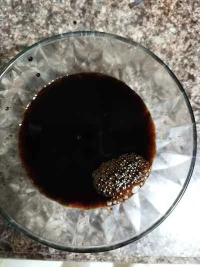 揚げグルテンとエビのペーストを作る手順：2