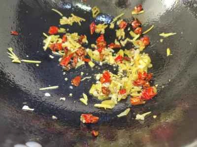 牛肉と黄ピーマンの炒め物（家庭風）レシピ手順：9