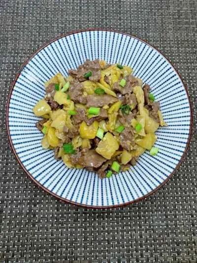 きゅうりの皮と牛肉の炒め物のレシピ