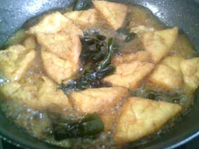 豚肉と昆布の結び目揚げ生地の三角形を作る手順：10