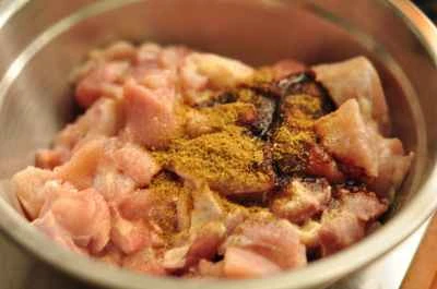 クミンチキンの作り方：1