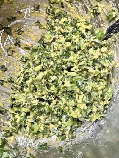 ニラと餃子のスープの作り方：4