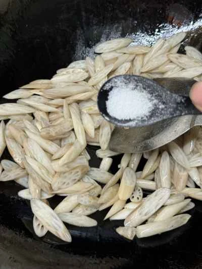 牛肉とレンコンの炒め物の作り方：8