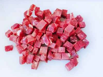 ジャガイモ入りビーフシチューの作り方：2