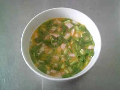 ロブスター風味のボール、タラソーセージ、スクランブルエッグの作り方：8