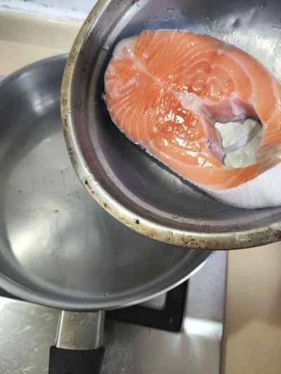 ブラックペッパーサーモンのレシピ手順：4