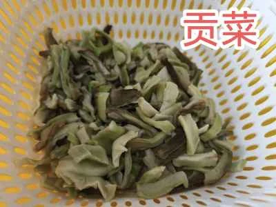 乾燥ユリと黒胡椒ソーセージの炒め物の作り方：3