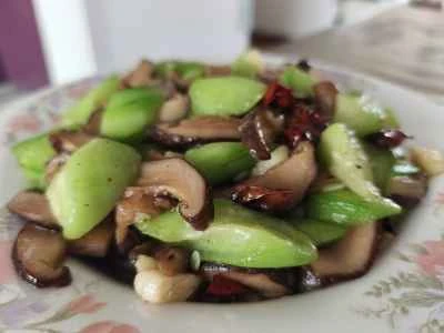 椎茸とヘチマの炒め物の作り方：8