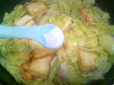 ロブスターのしっぽボール、キャベツ、豆腐のシチューの作り方：10