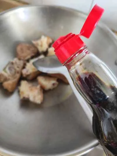 豆腐皮で蒸した豚足の作り方：4