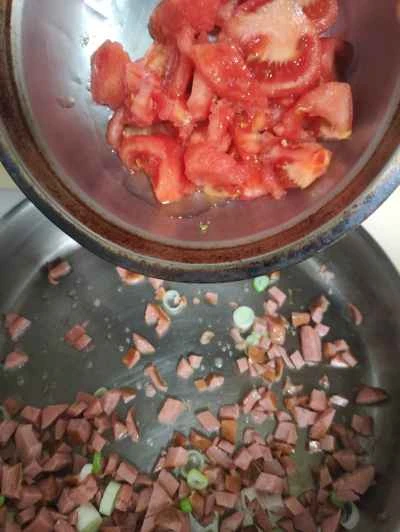 ハルビンの赤ソーセージ蒸し卵のレシピ手順：7