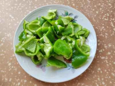 ナス、ピーマン、豚肉の炒め物の作り方：5