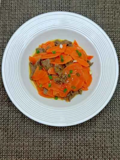 牛肉とニンジンの炒め物の作り方：11