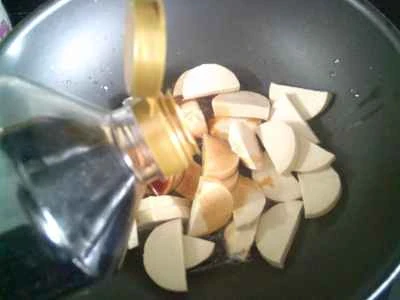 黒キクラゲとピーマンのベジタリアンチキン炒めの作り方：5