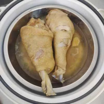 電気鍋で作る塩焼きチキンレッグのレシピ