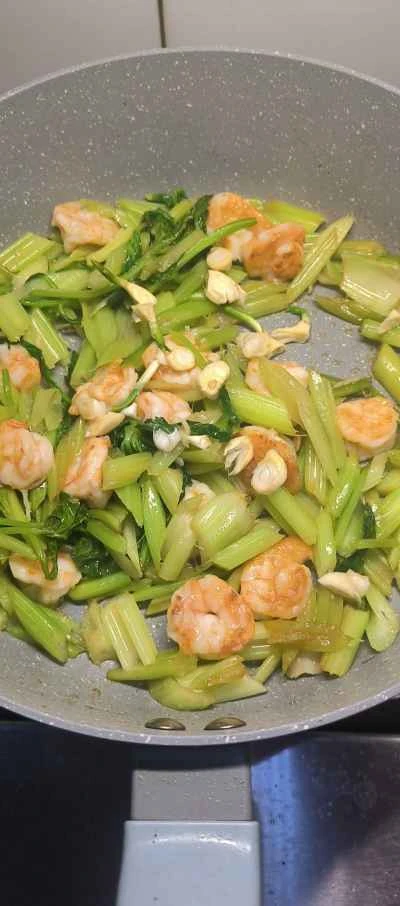 セロリとエビの炒め物の作り方:5