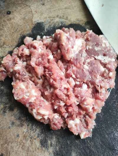 ピクルスにしたマスタードグリーン入り蒸し豚パテの作り方：2