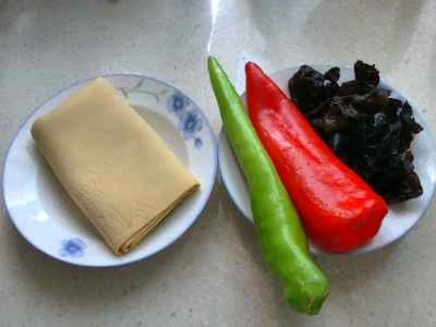 豆腐皮と野菜炒めの作り方：1